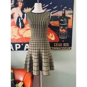 Ohne Titel dress Medium